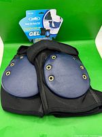 Pair of Dentec gel knee pads front view