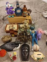 Group shot of entire lot displaying various collectibles and decor items