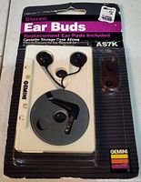 Front view of sealed Gemini AS7K ear buds blister pack