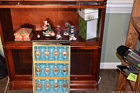 Overall lot showing ornament set in original packaging, small decorations and boxes