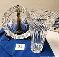 vase and plate front view showing patterns