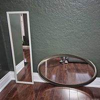 Both mirrors showing size and style