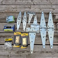 Full lot showing all hinges, screw boxes and bag