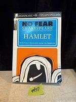 Front cover of No Fear Shakespeare Hamlet book