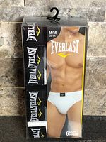 Front of sealed Everlast package showing model and briefs count