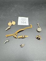 Overview of all jewellery pieces in lot