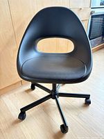 Front view of black IKEA Eldberget swivel chair