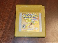 Front view of Pokemon Gold Version cartridge