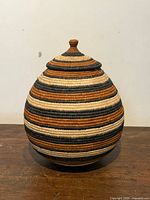 Full view of the lidded basket