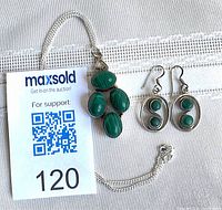 Necklace with pendant and earrings overview