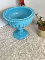 Front angled view showing entire compote and design details