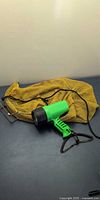 Mesh bag and flashlight overview