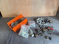 Full lot overview showing quick links, padlocks, keys, storage bin