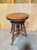 full view of organ stool showing seat and legs