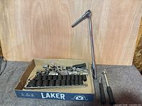 overview of ratchet handles, socket rail and loose sockets