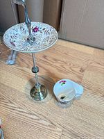 mug, plate mounted on metal stand, overall lot