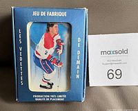 Front of sealed 1991-92 Ultimate Hockey box showing window card and French text