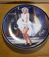 Front of Marilyn Monroe collector plate
