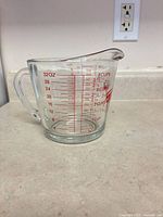 4-cup glass measuring cup with red markings