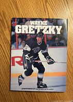 Front cover of Wayne Gretzky hardcover book