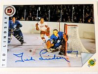 Front view of signed Ted Lindsay trading card
