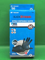 Front of sealed box showing brand, series, quantity, size M