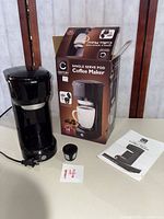 Coffee maker, box, filter, manual displayed