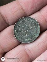 Reverse of 1915 Canadian large cent showing legend and date
