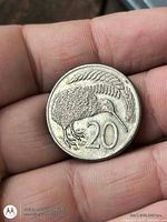 Reverse: kiwi bird, fern, 20 denomination