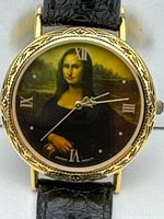 Front view showing Mona Lisa dial, indices, bezel detail