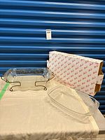 Group view: two Fantasia dishes with metal stand