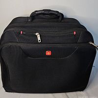 Front view showing logo and overall bag