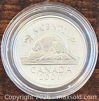 Reverse of 2001 Canada silver proof 5 cents coin showing beaver design and denomination