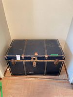 full view of trunk front and top