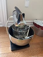 Sunbeam stand mixer with bowls and beaters