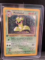 Front of sleeved Victreebel holo card