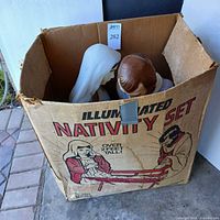 Closed box showing product graphics and size claim