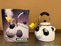 Kettle with original box showing matching graphics