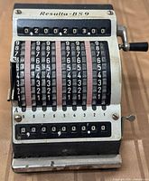 Front view showing brand plate, digit wheels and lower reset bar