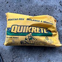 Front of Quikrete 4.5 kg mortar mix bag
