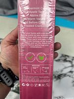 Side panel showing fragrance notes