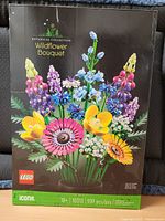 Front of sealed LEGO Wildflower Bouquet box