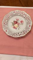 Reticulated Schumann Arzberg rose plate front view
