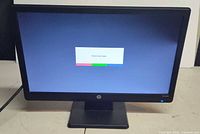 Front view of powered-on HP LV1911 monitor displaying on-screen message
