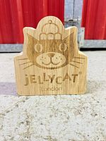 Front view showing engraved Jellycat London logo
