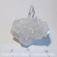 Overall view of quartz cluster showing central generator point