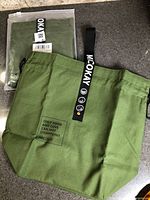 Both lunch bags shown, one packaged, one opened