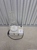 Magnetic stirrer with flask, overview