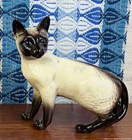 Full view of Beswick Siamese cat figurine