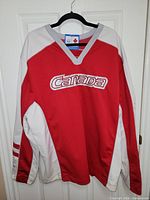 Front view showing Canada wordmark and colour scheme